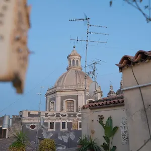 Хостел Degli Elefanti, Катания